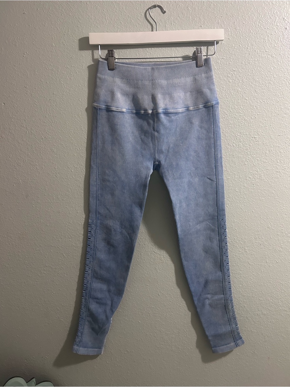 Spiritual Gangster High-Waist Light Blue Leggings - Medium
